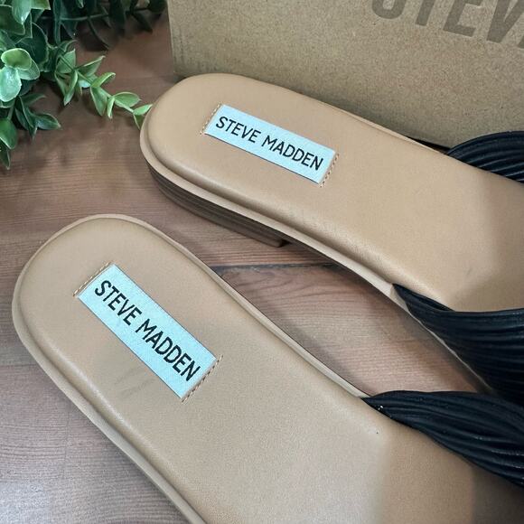 Steve Madden Women's Limitt Textured Black Slide Sandals Size 7 - Picture 6 of 6